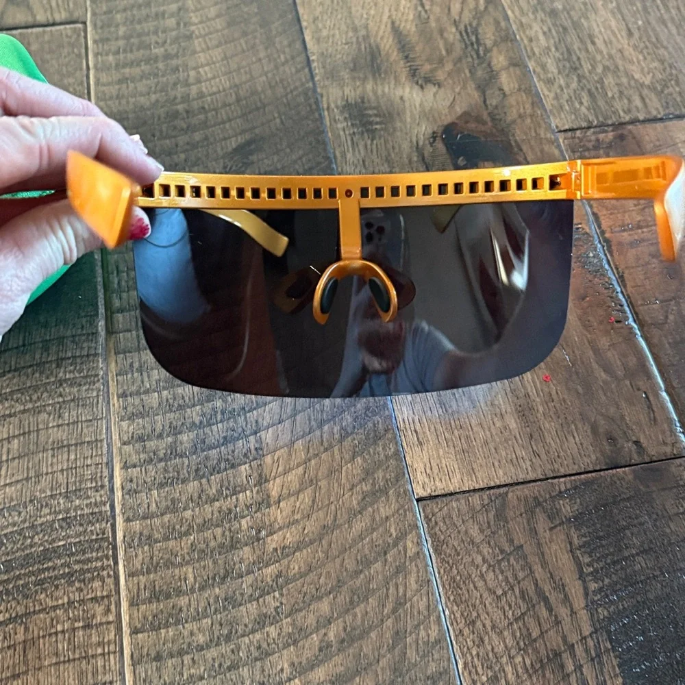 Tipsy elves Million‎ Dollar baby visor sunglasses NWT